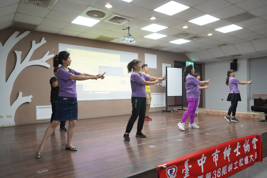 1120517電影欣賞-詹明霖