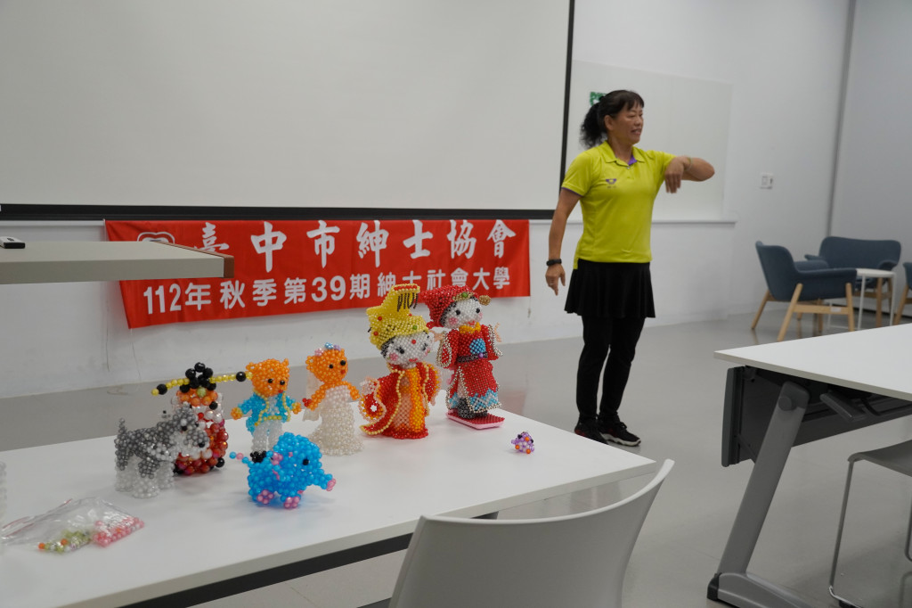 1121011廖靜宜老師