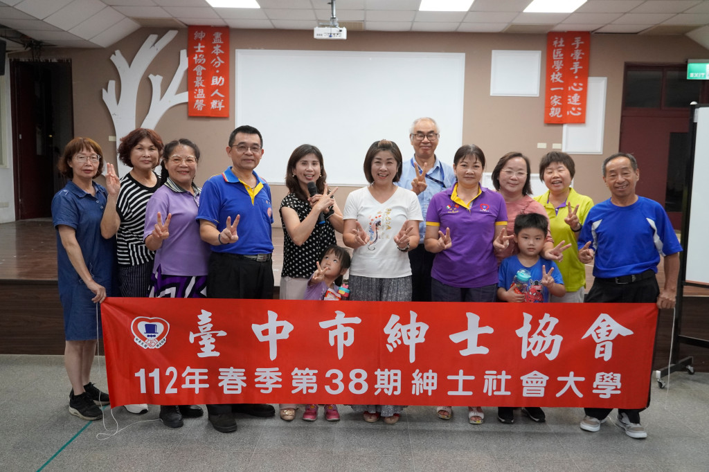 1120628電影欣賞-徐銣憶老師