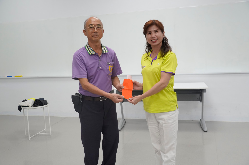 1121101龔紫婕老師