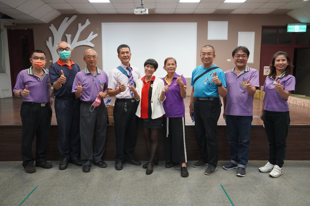 1111005羅悅嘉老師