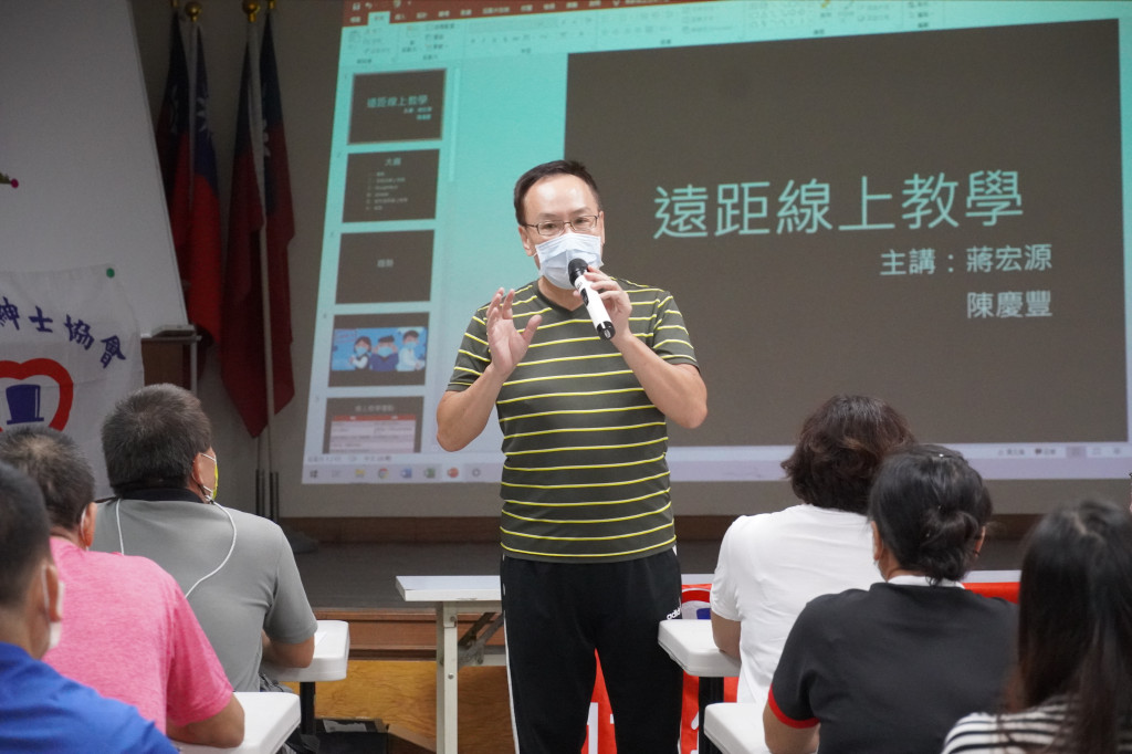 1100928陳慶豐老師