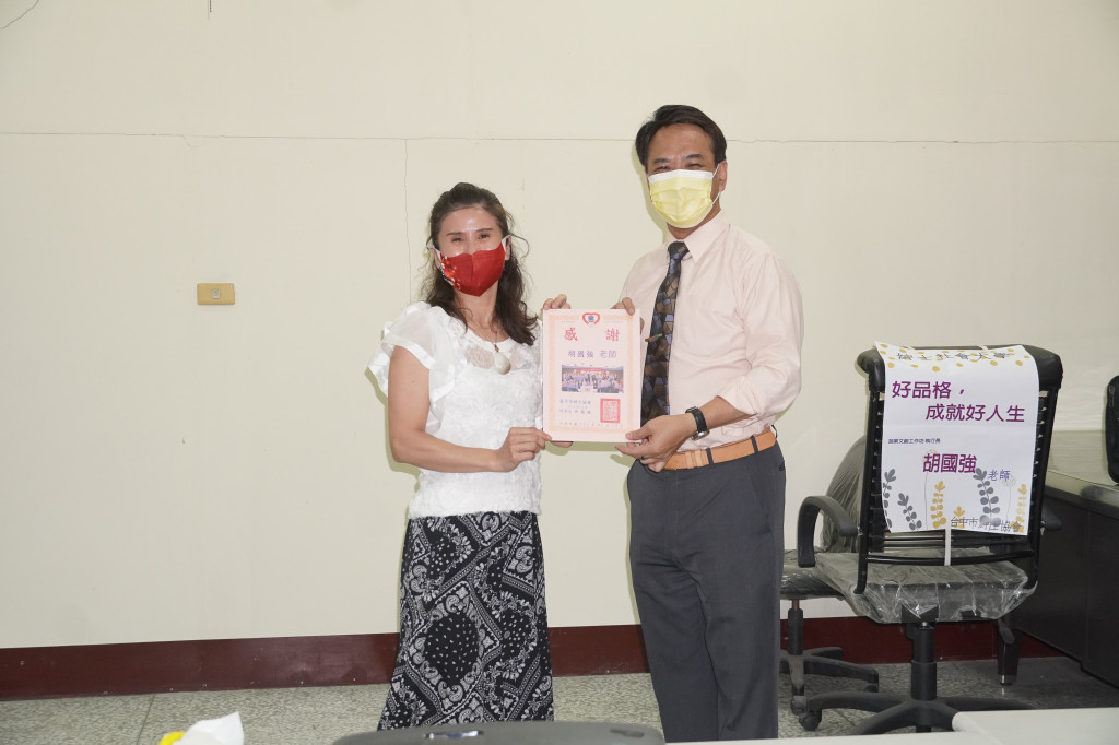 1110429胡國強老師