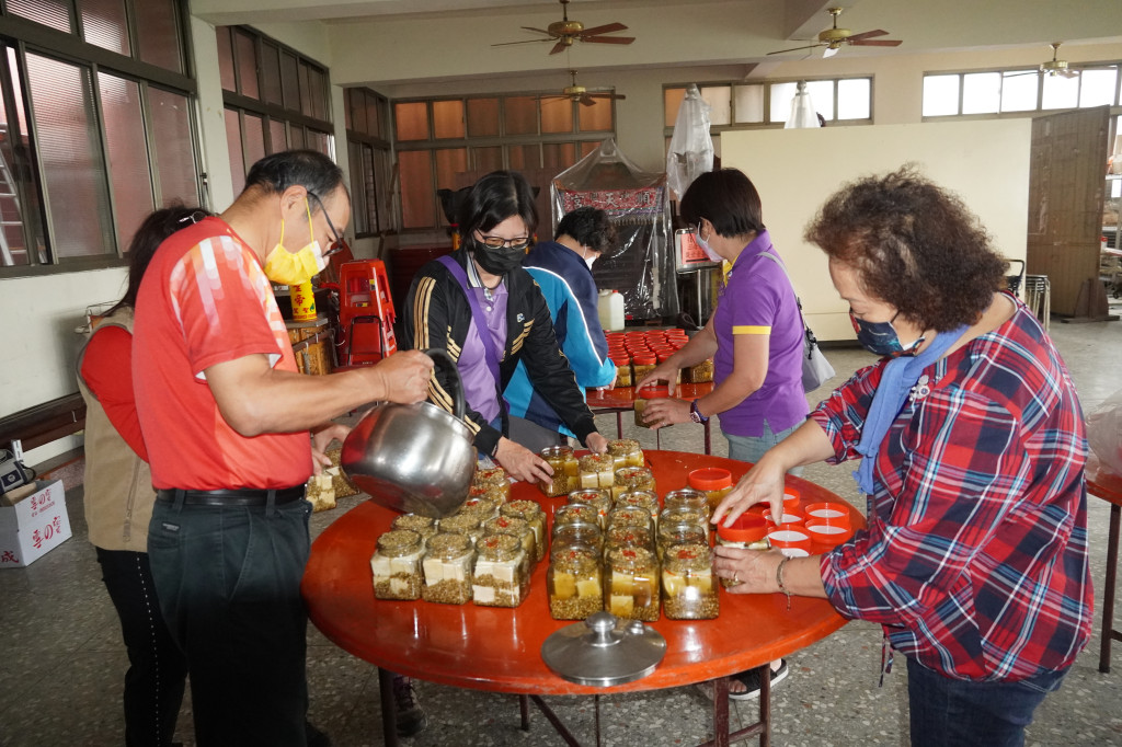 1110515製作豆腐乳