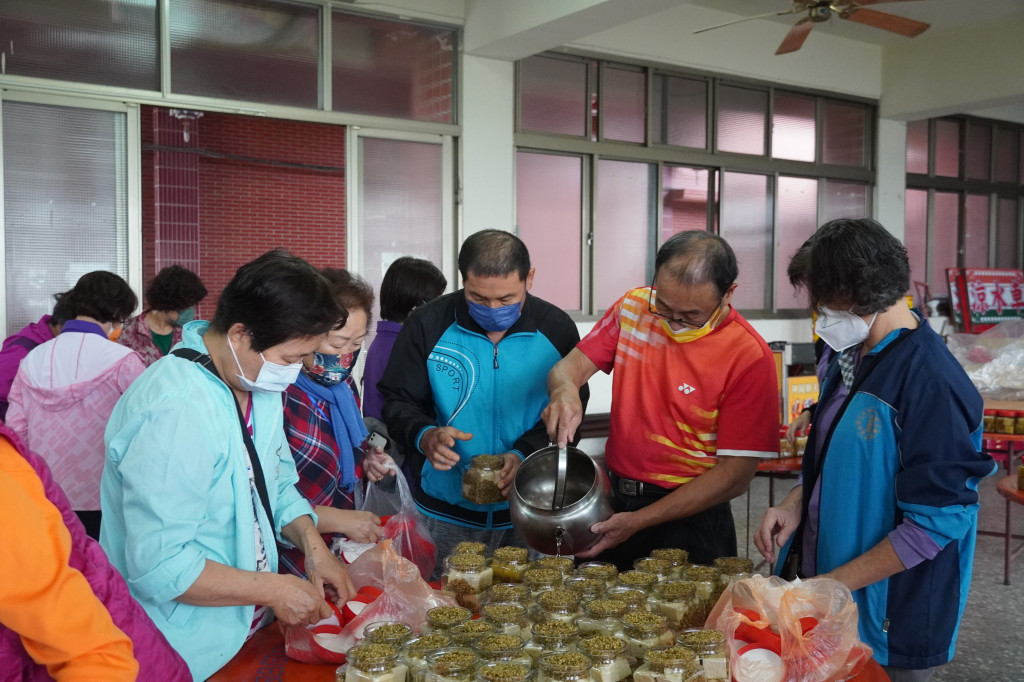 1110515製作豆腐乳