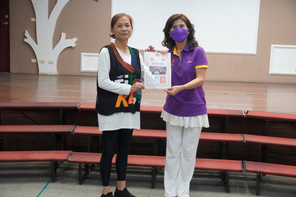 1111123林冠齡老師