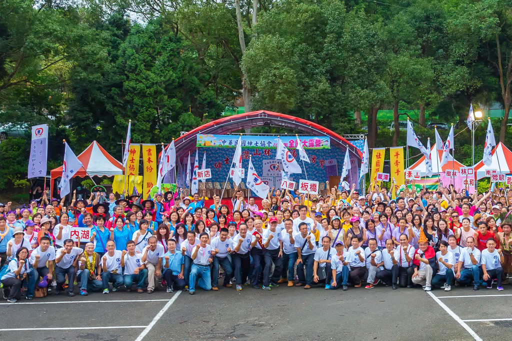 1051022-23全國大露營大合照