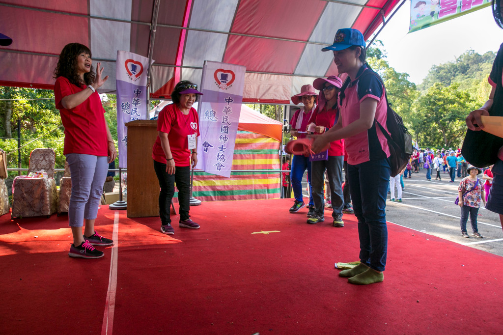 1051022-23全國大露營闖關- 拜土地公