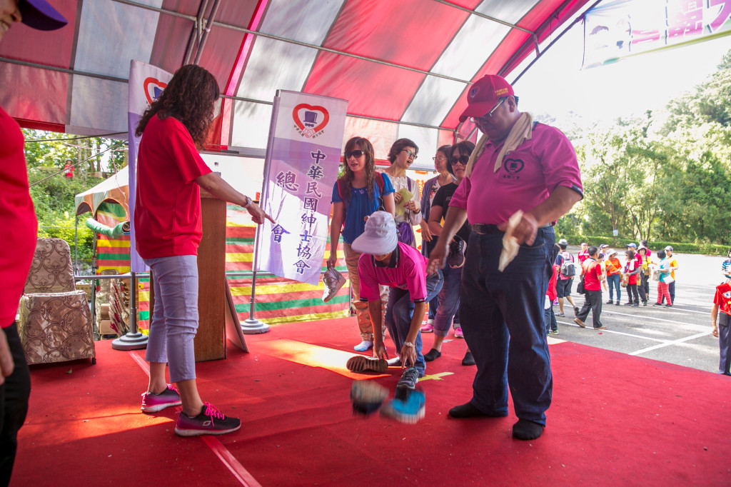 1051022-23全國大露營闖關- 拜土地公