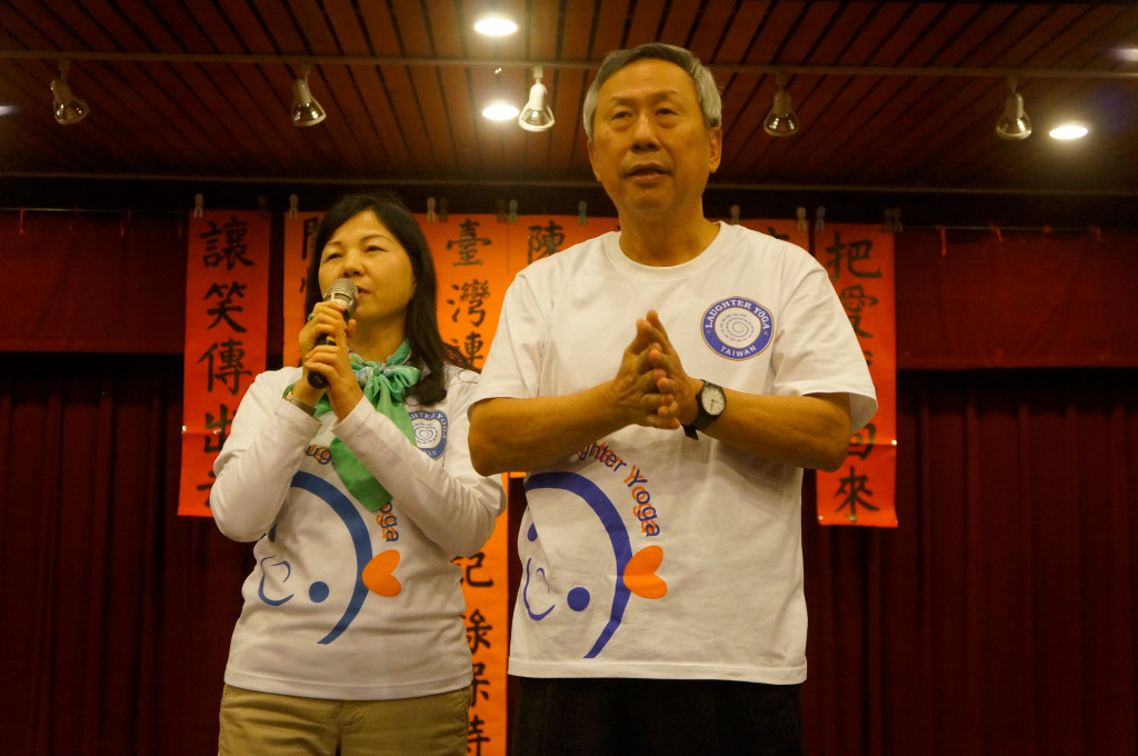 台中市紳士協會1050220愛笑瑜珈演講
