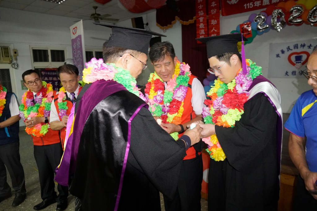 台中市紳士協會1150615紳大班第43期結業式